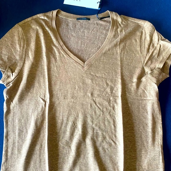 Gold "FOIL" garnet by IKKS! Super soft/at all itchy. Bought it in Paris,France! - Picture 1 of 9